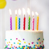 Espelmes d'aniversari i rebosteria